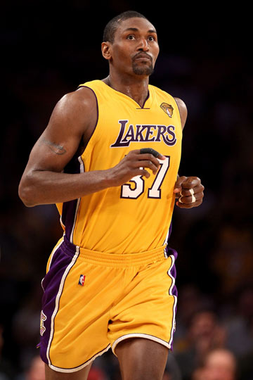 保加利亚传奇佩内夫被紧急送往肿瘤医院治疗，他曾患有睾丸癌（保加利亚名宿佩内夫被紧急送至肿瘤医院，曾患睾丸癌）