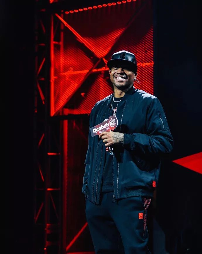 那不勒斯官方：洛博特卡在意杯赛前热身时左腿后胫肌拉伤（那不勒斯官方通报：洛博特卡在意杯赛前热身时左腿后胫肌拉伤）