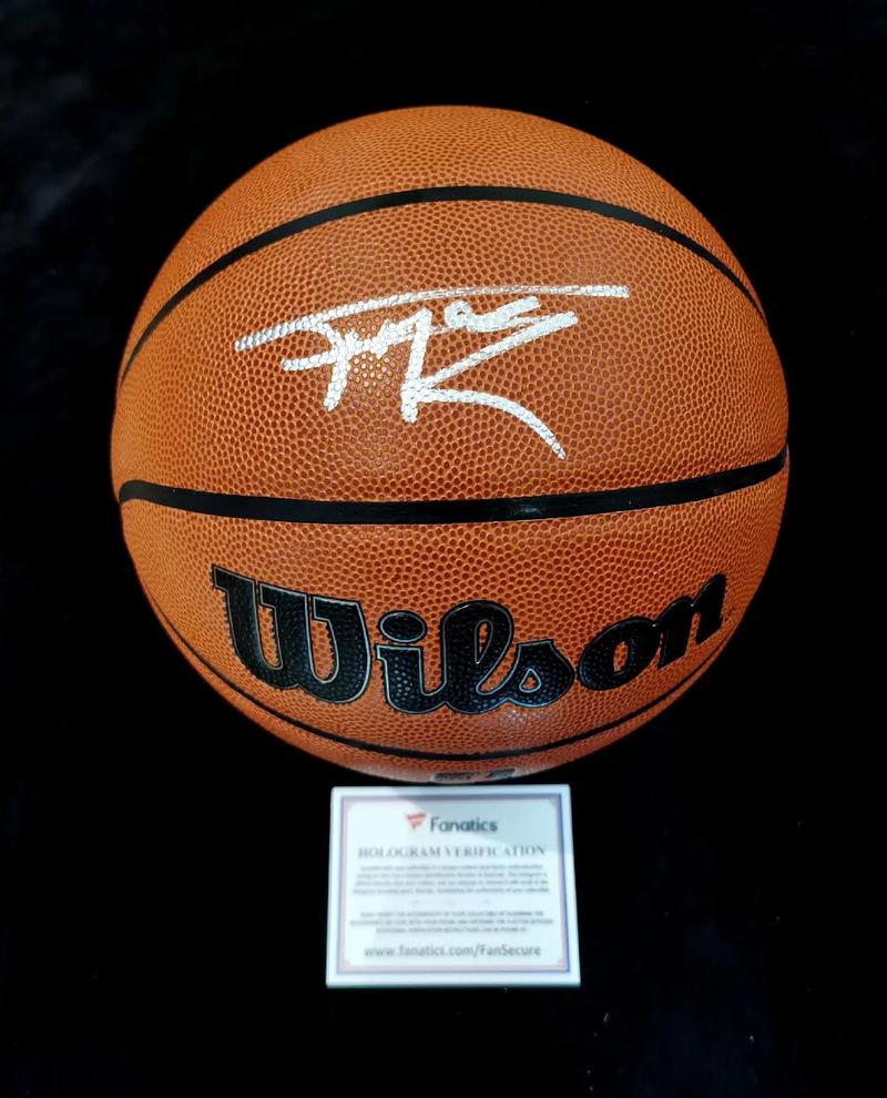 五冠加身！国安3-0击败河南夺得队史第5座足协杯冠军（国安三球完胜河南，队史第五次捧起足协杯）