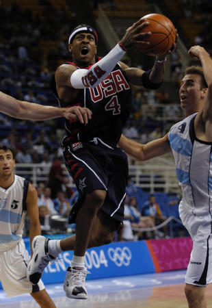 2026年美加墨世界杯扩军至48队，小组赛规则革新，淘汰赛对阵更复杂，传统强队与新势力激烈竞争。（2026美加墨世界杯扩军至48队：小组赛改制、淘汰赛更复杂，豪强与新势力激战升级）