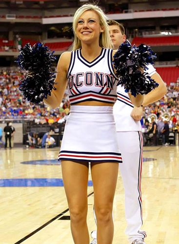 世体：巴萨已提前告知西足协，亚马尔在报到前将接受检查（世体：巴萨已预先通知西班牙足协，亚马尔将在报到前接受检查）