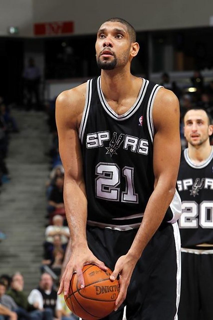 意媒：年薪300万欧的麦肯尼希望涨薪续约，但尤文不愿意接受（意媒：麦肯尼年薪300万欧盼加薪续约，尤文不予接受）