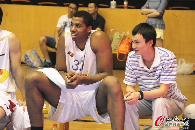 乌尔比希：赛前4个半小时得知自己会首发；时刻准备为球队效力（乌尔比希：开赛前4个半小时才被告知首发，始终做好随时为球队出战的准备）