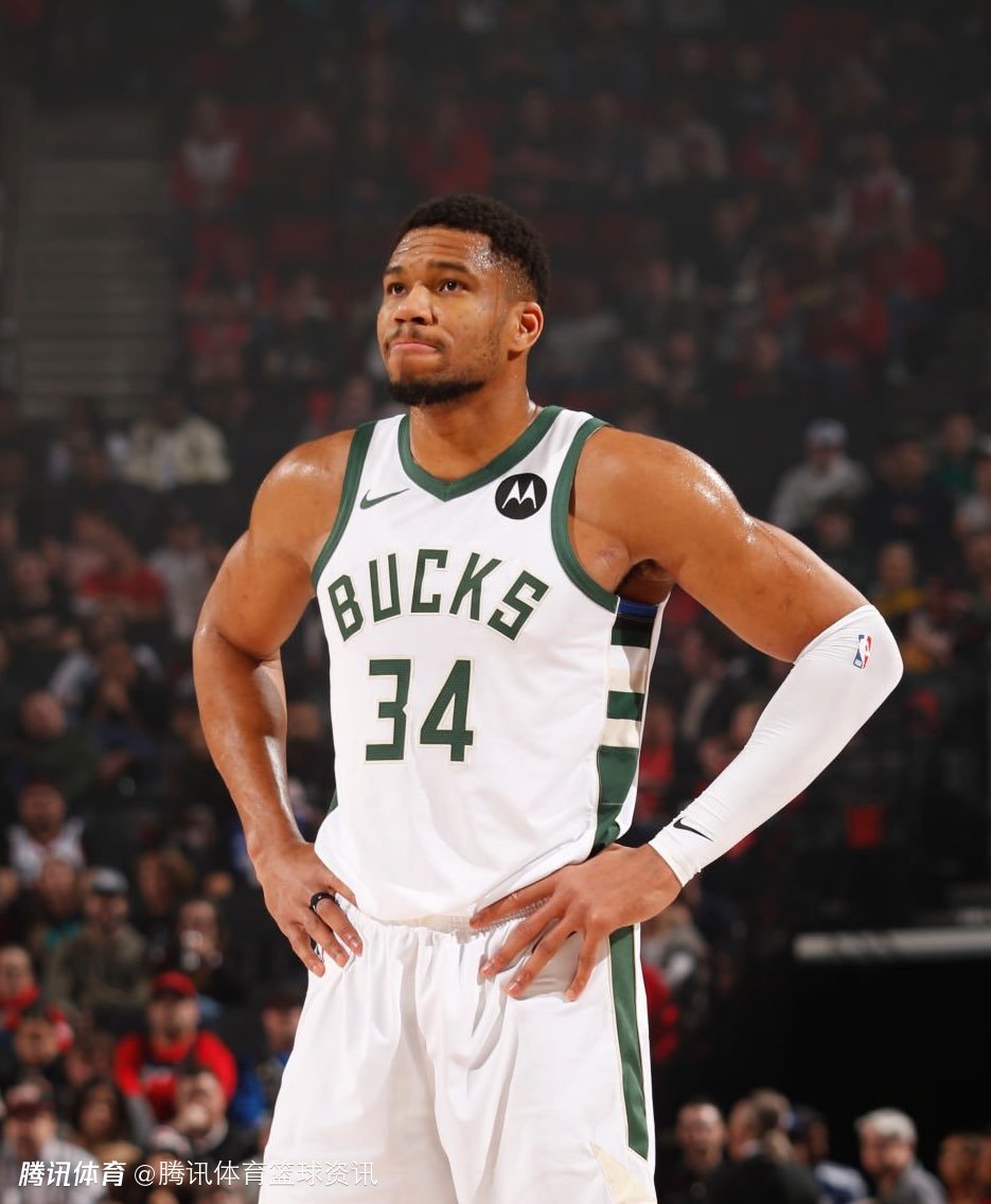 安东尼谈红牌：我没有犯规意图，昨晚一直在想这件事睡不着觉（安东尼回应红牌：并非故意犯规，这件事让我整夜难眠）