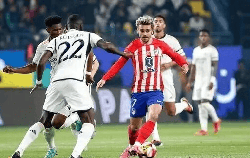 意甲奇妙世界：斯帕莱蒂与孔蒂的角色变换与霍伊伦德的惊艳表现